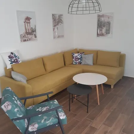 Luna Apartment *